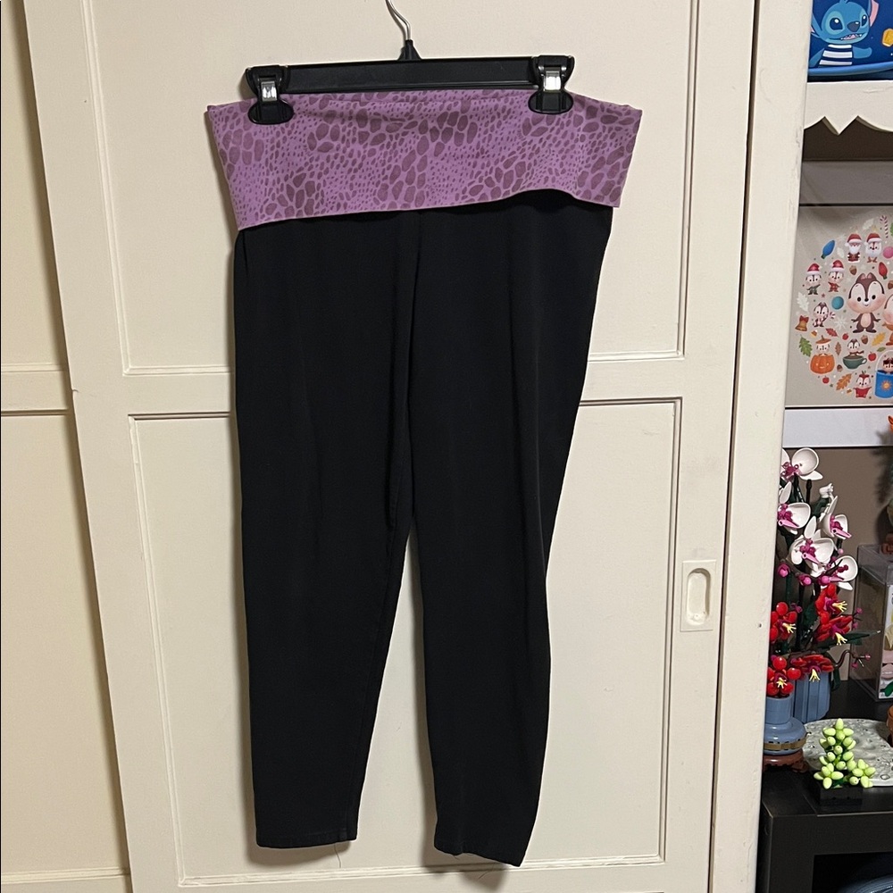 PINK Victoria's Secret Black and Purple Leggings